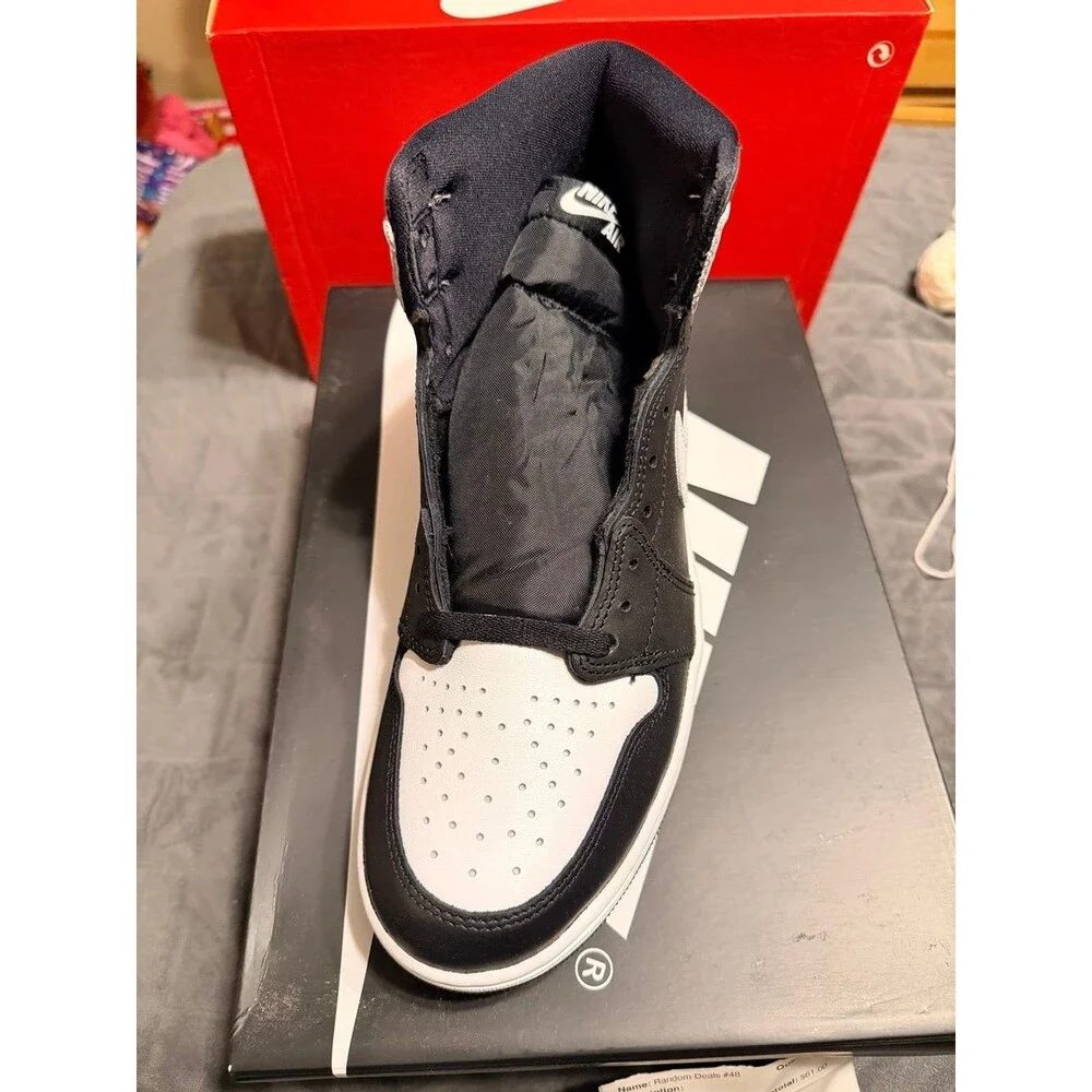 Nike Air Jordan 1 Retro High OG Black White Size 12
